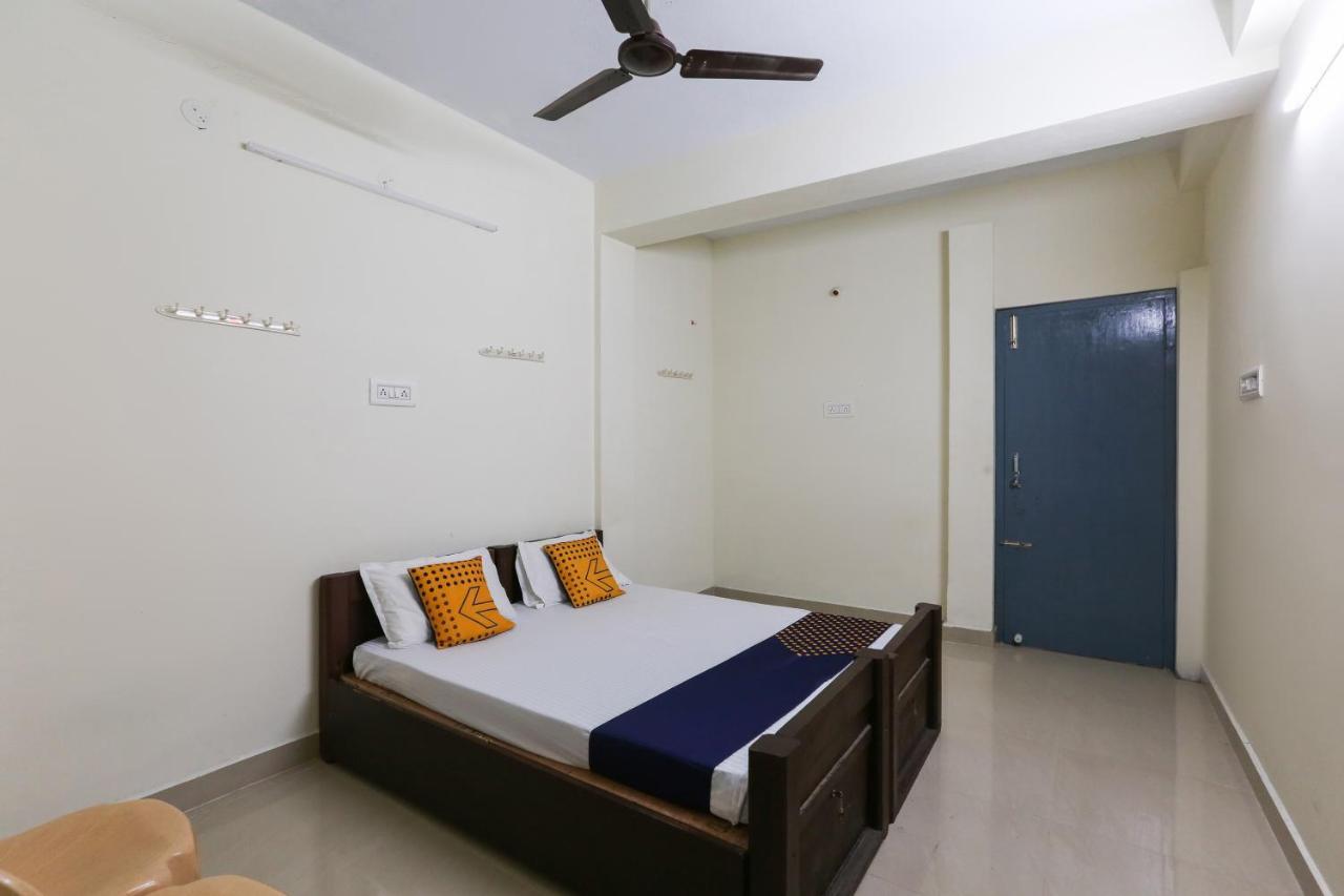 Spot On 63050 Kag Rooms Guduvancheri Exterior photo