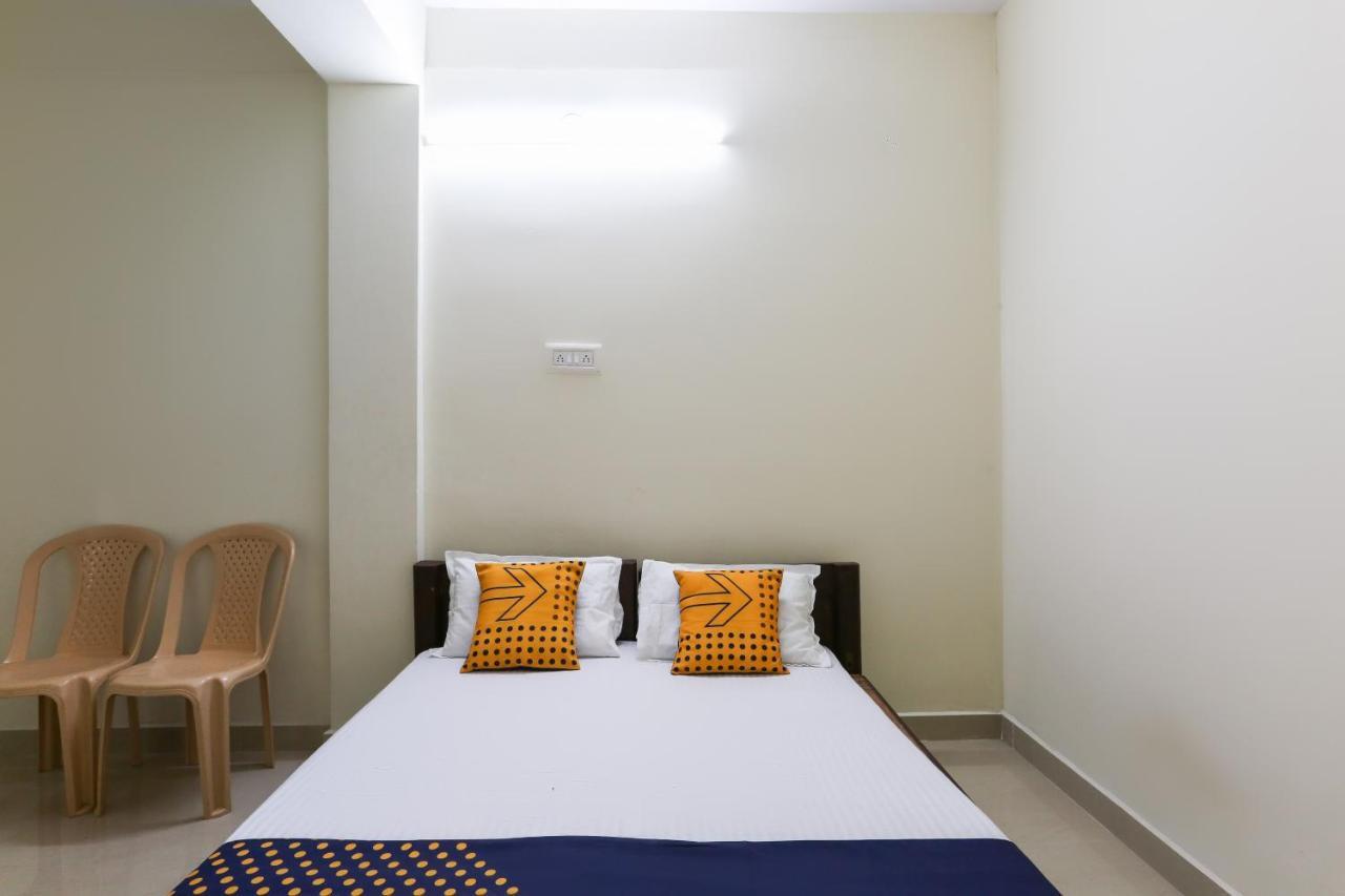 Spot On 63050 Kag Rooms Guduvancheri Exterior photo